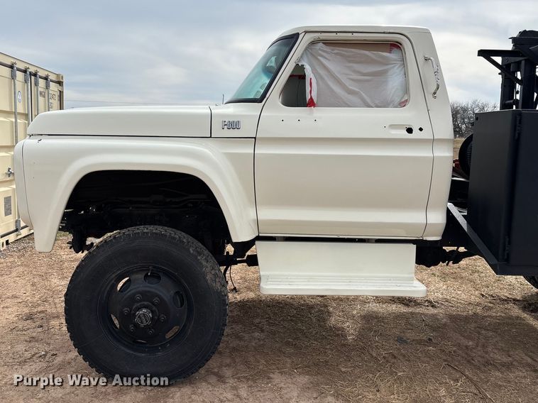 image for item FG0101 1976 Ford F600 tow truck