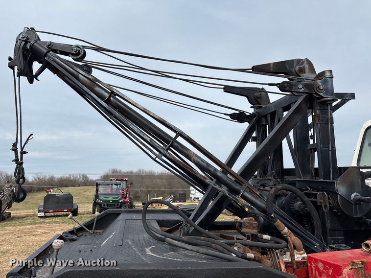 image for item FG0101 1976 Ford F600 tow truck