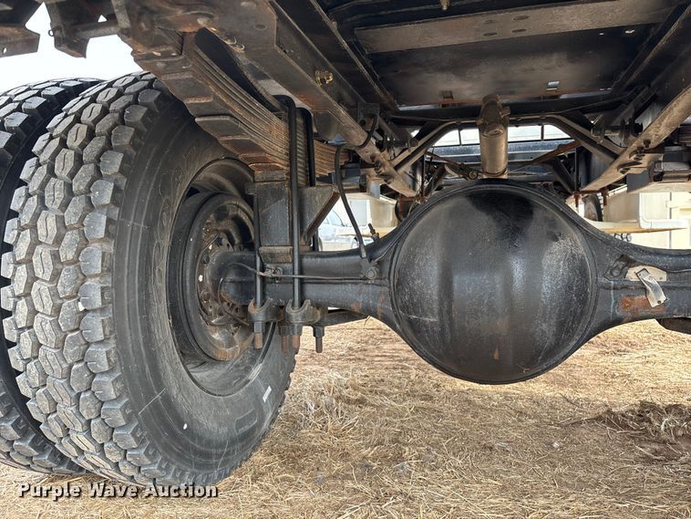 image for item FG0101 1976 Ford F600 tow truck