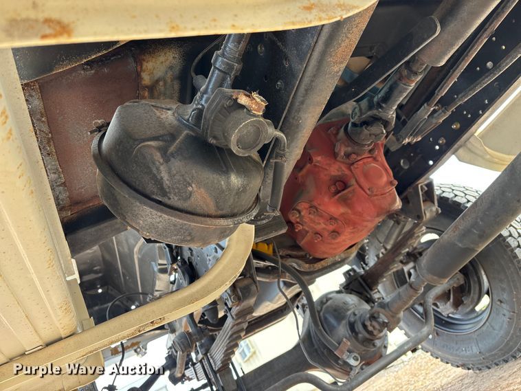 image for item FG0101 1976 Ford F600 tow truck