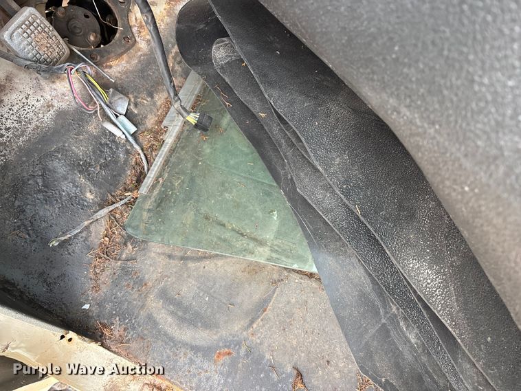 image for item FG0101 1976 Ford F600 tow truck