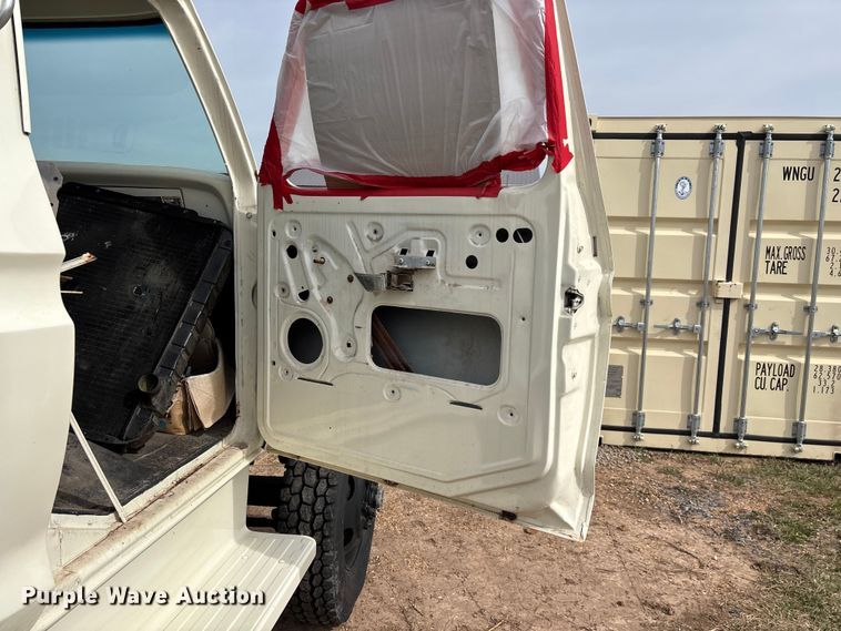 image for item FG0101 1976 Ford F600 tow truck