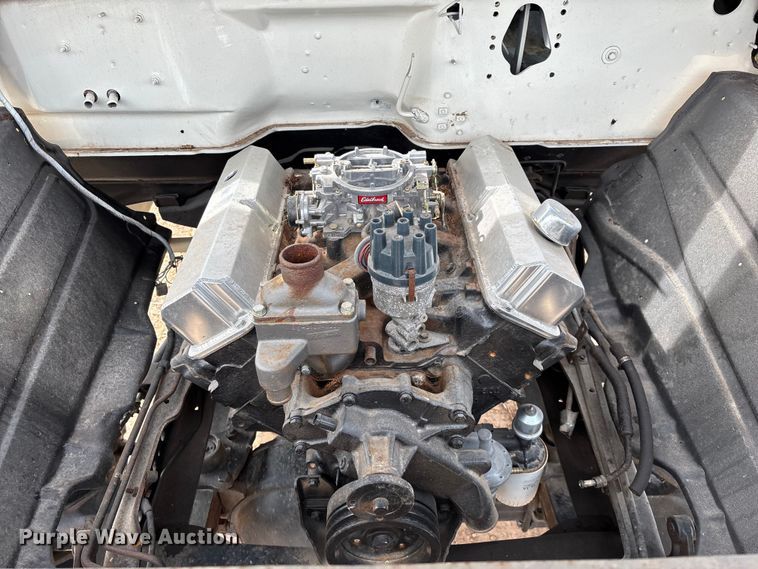 image for item FG0101 1976 Ford F600 tow truck