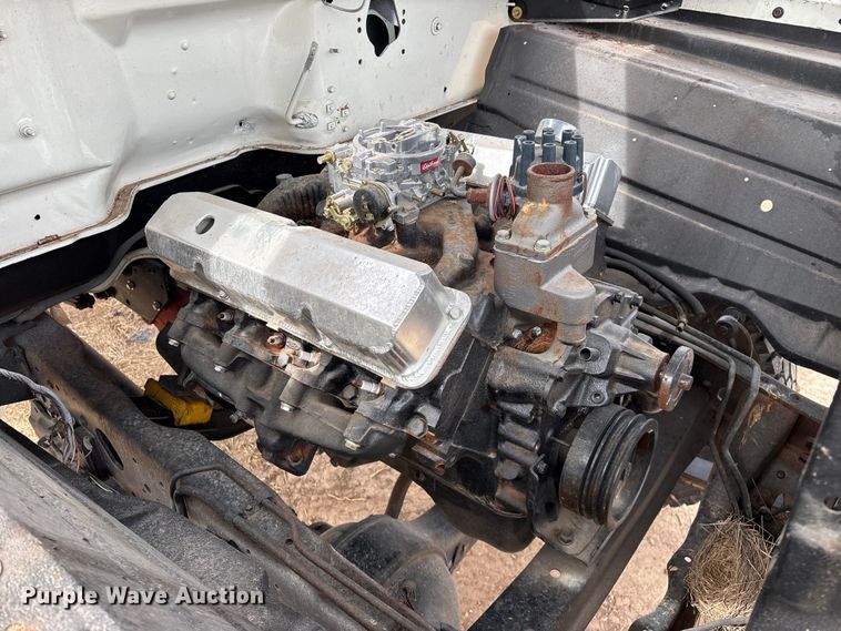 image for item FG0101 1976 Ford F600 tow truck