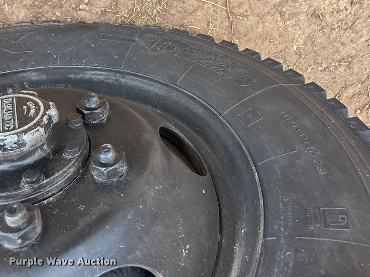 image for item FG0101 1976 Ford F600 tow truck