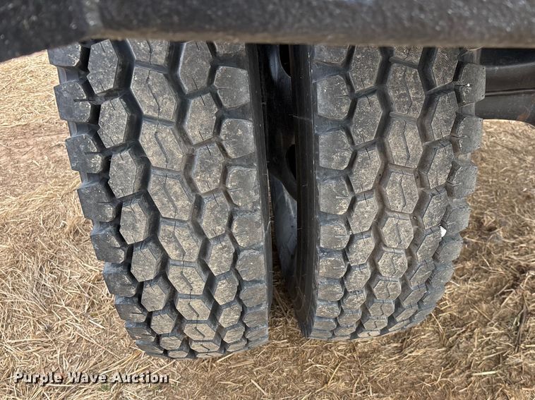 image for item FG0101 1976 Ford F600 tow truck