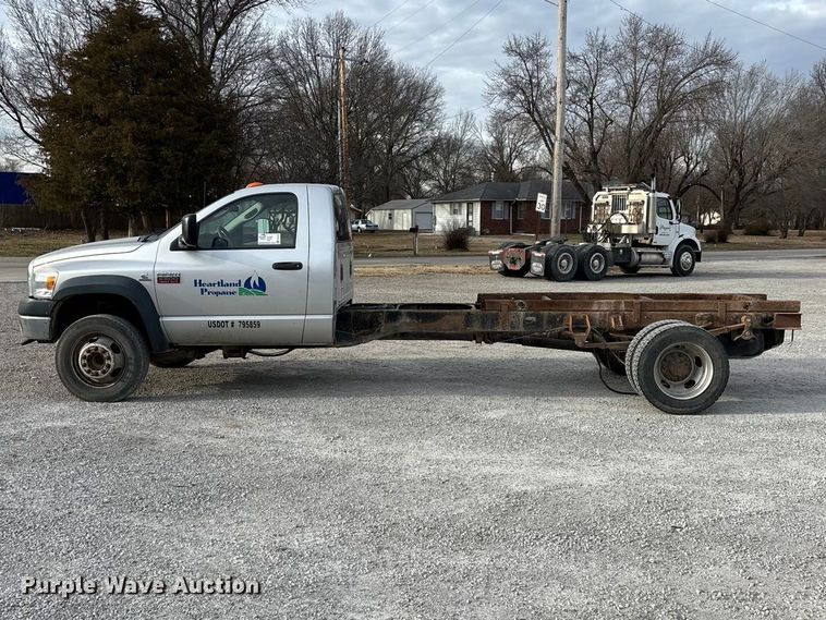 image for item FG0107 2008 Dodge Ram 5500  truck cab and chassis