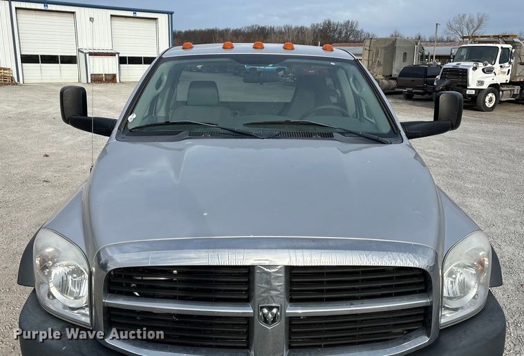 image for item FG0107 2008 Dodge Ram 5500  truck cab and chassis