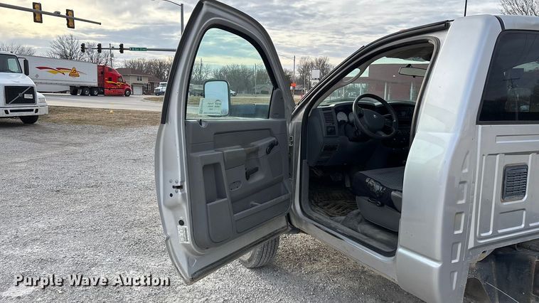image for item FG0107 2008 Dodge Ram 5500  truck cab and chassis