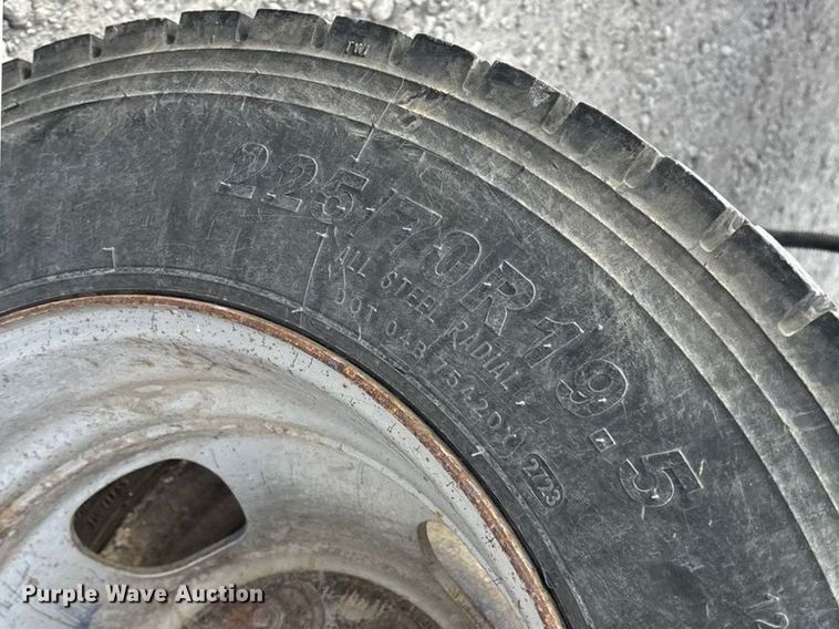 image for item FG0107 2008 Dodge Ram 5500  truck cab and chassis