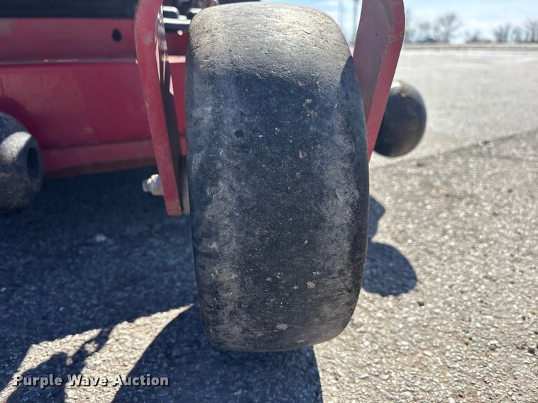 image for item FG2762 Exmark E-series ZTR lawn mower