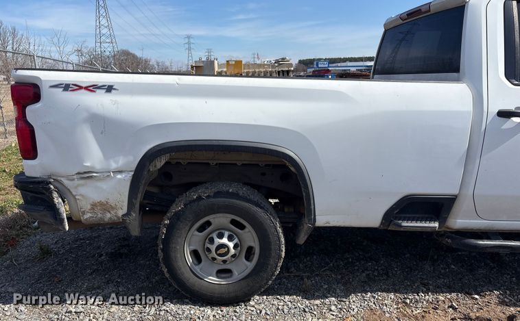 image for item FI0146 2021 Chevrolet Silverado 3500HD Crew Cab pickup truck