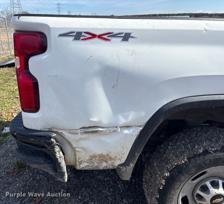 image for item FI0146 2021 Chevrolet Silverado 3500HD Crew Cab pickup truck