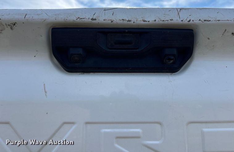 image for item FI0146 2021 Chevrolet Silverado 3500HD Crew Cab pickup truck