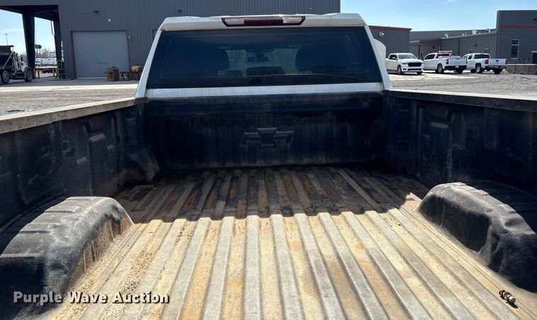 image for item FI0146 2021 Chevrolet Silverado 3500HD Crew Cab pickup truck