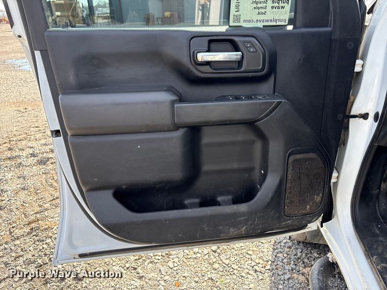 image for item FI0146 2021 Chevrolet Silverado 3500HD Crew Cab pickup truck