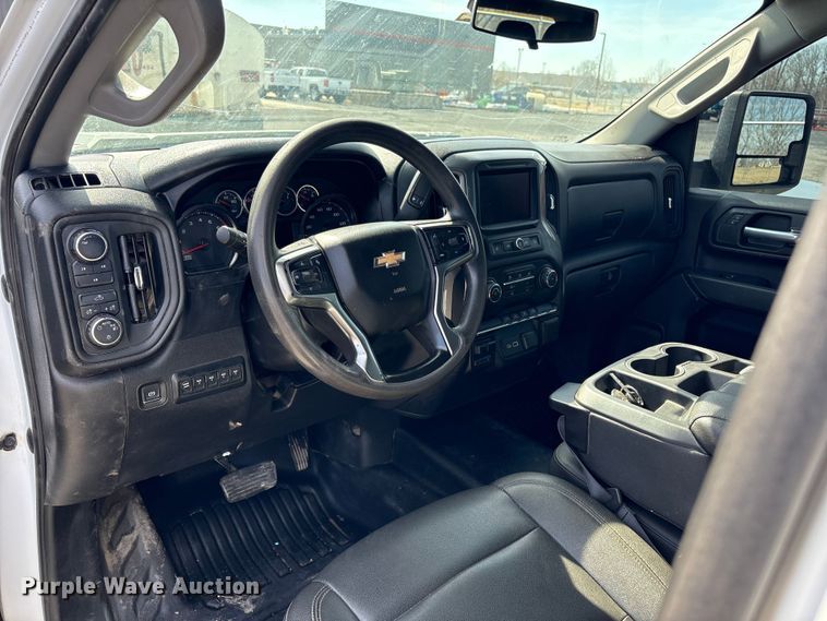 image for item FI0146 2021 Chevrolet Silverado 3500HD Crew Cab pickup truck