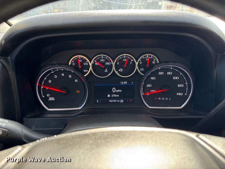 image for item FI0146 2021 Chevrolet Silverado 3500HD Crew Cab pickup truck