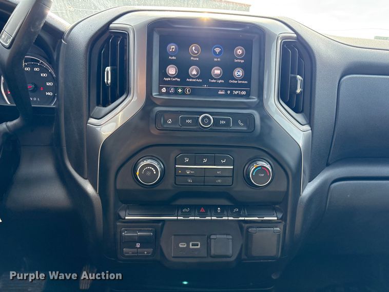 image for item FI0146 2021 Chevrolet Silverado 3500HD Crew Cab pickup truck