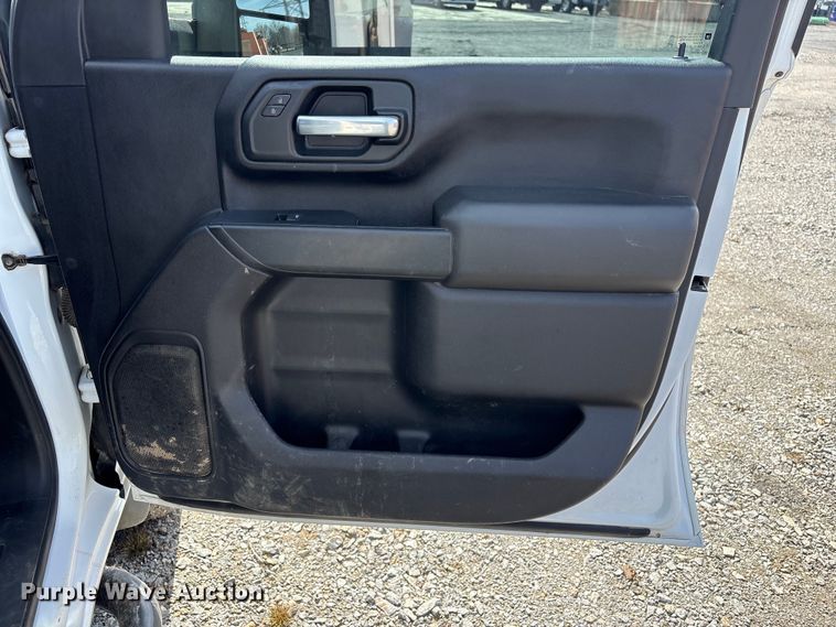 image for item FI0146 2021 Chevrolet Silverado 3500HD Crew Cab pickup truck