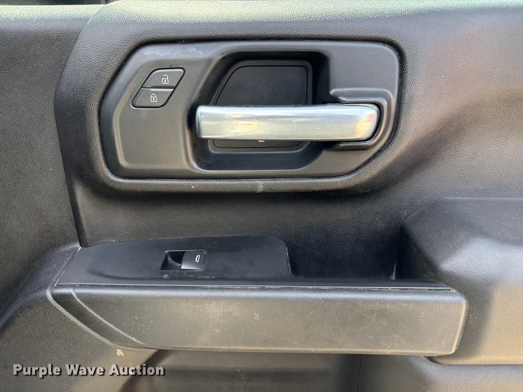 image for item FI0146 2021 Chevrolet Silverado 3500HD Crew Cab pickup truck