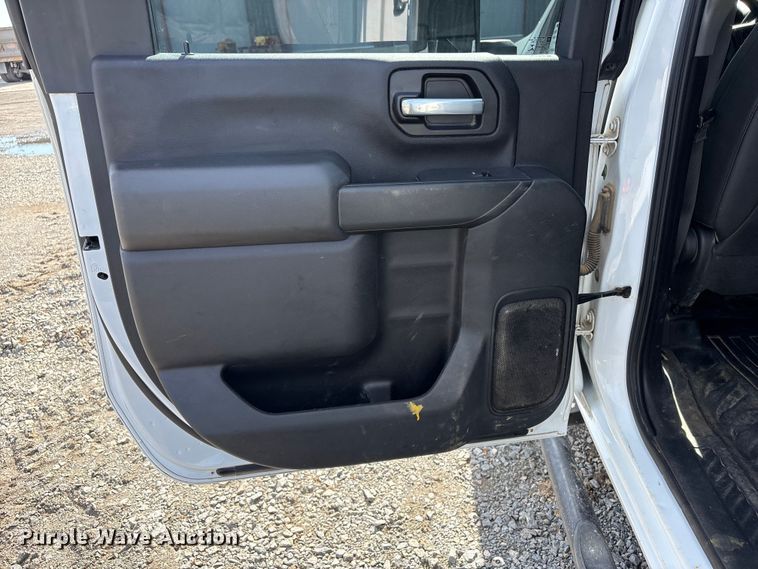 image for item FI0146 2021 Chevrolet Silverado 3500HD Crew Cab pickup truck