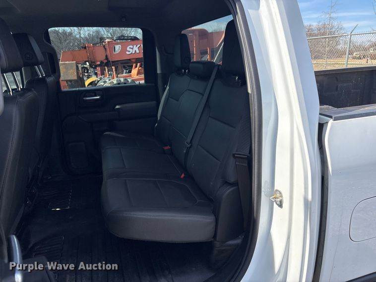 image for item FI0146 2021 Chevrolet Silverado 3500HD Crew Cab pickup truck