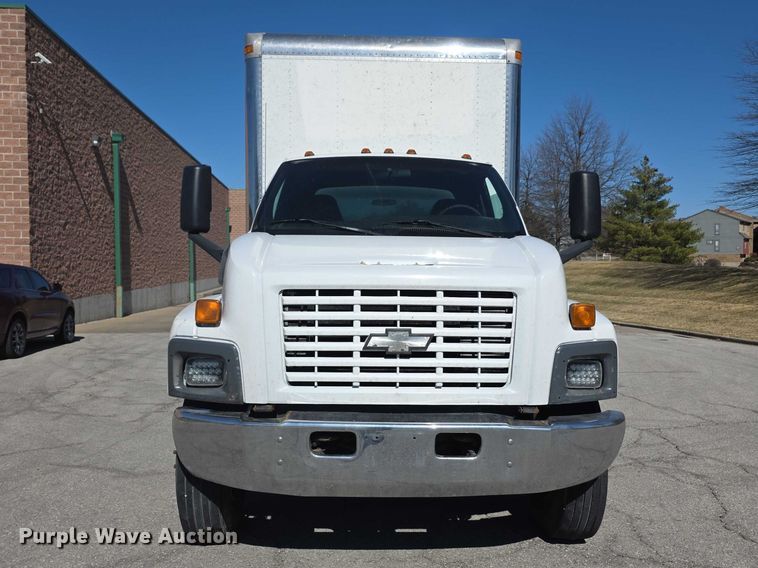 image for item FI0896 2003 Chevy C6500 box truck
