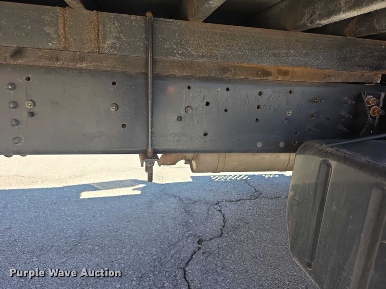 image for item FI0896 2003 Chevy C6500 box truck