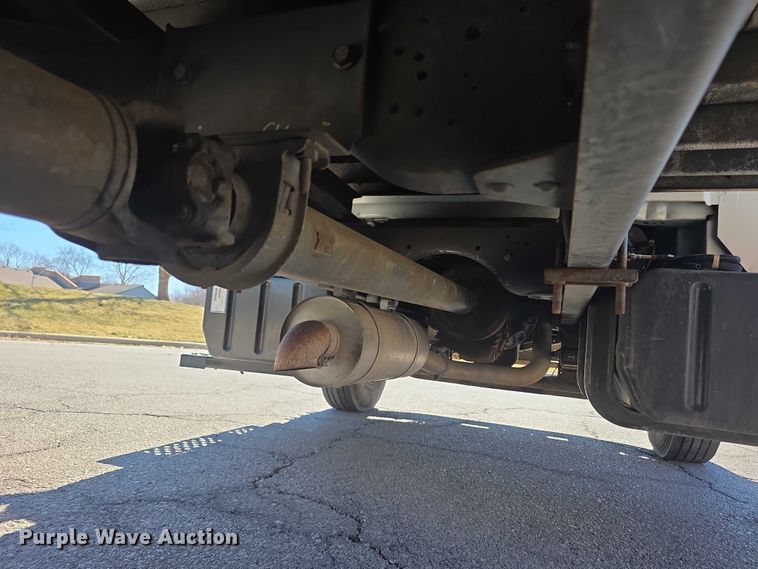 image for item FI0896 2003 Chevy C6500 box truck