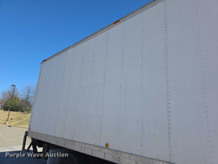 image for item FI0896 2003 Chevy C6500 box truck