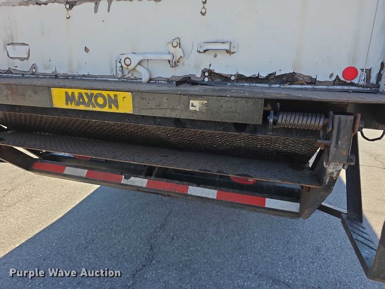 image for item FI0896 2003 Chevy C6500 box truck