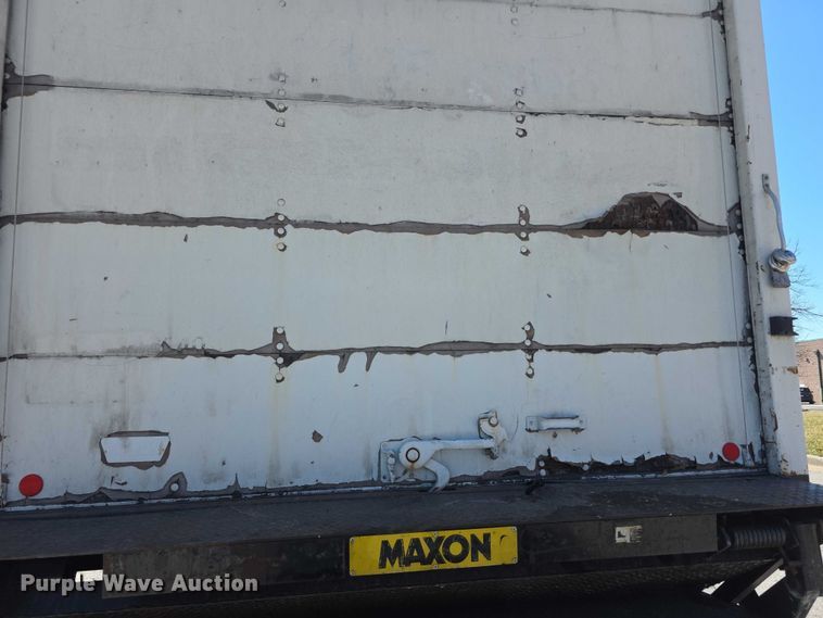 image for item FI0896 2003 Chevy C6500 box truck