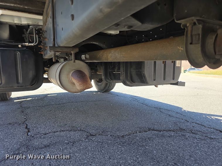 image for item FI0896 2003 Chevy C6500 box truck