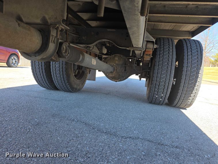 image for item FI0896 2003 Chevy C6500 box truck