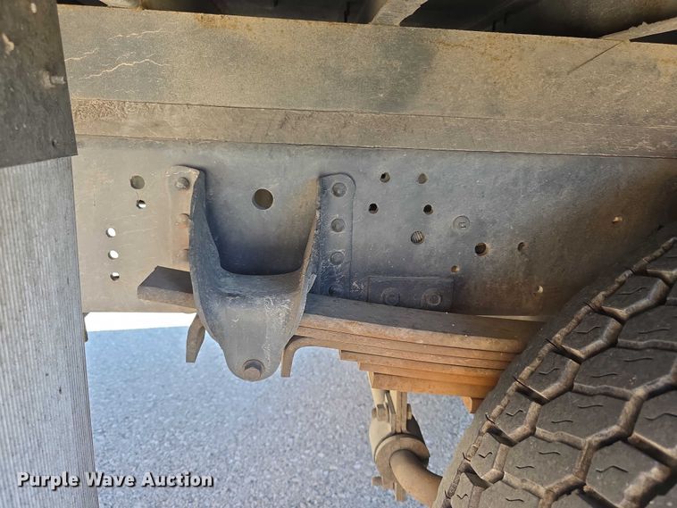 image for item FI0896 2003 Chevy C6500 box truck