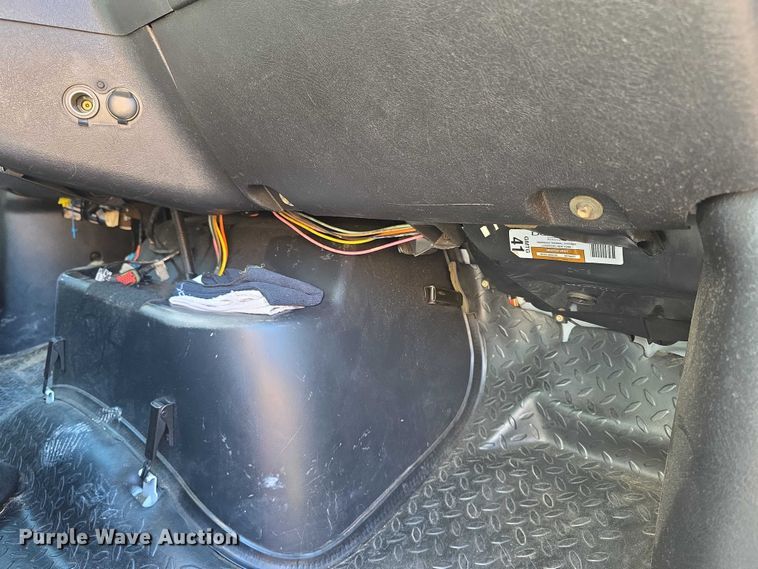 image for item FI0896 2003 Chevy C6500 box truck