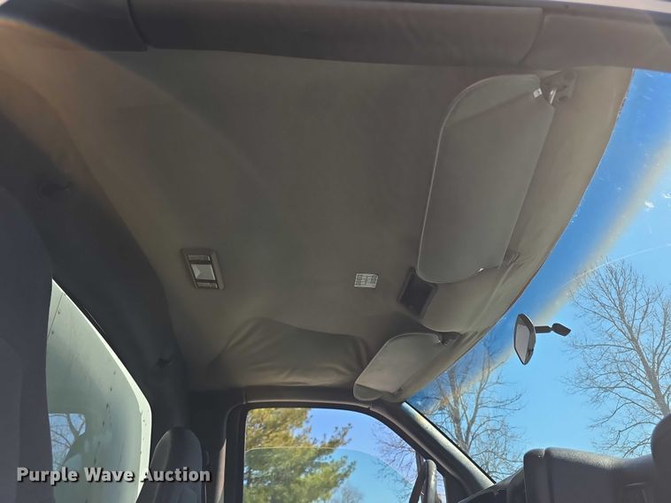 image for item FI0896 2003 Chevy C6500 box truck