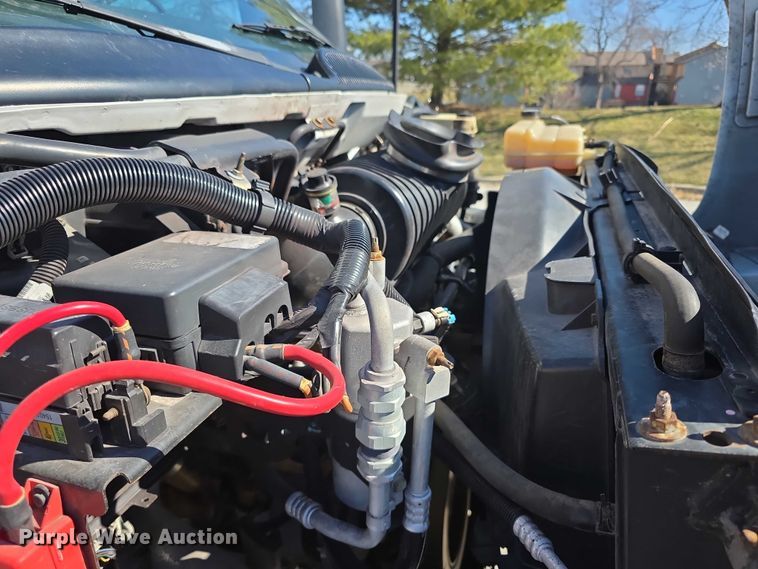 image for item FI0896 2003 Chevy C6500 box truck