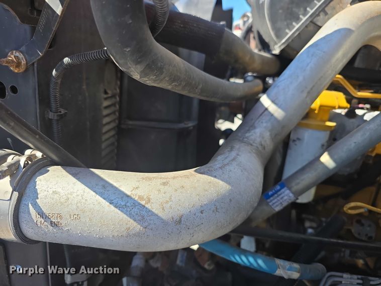 image for item FI0896 2003 Chevy C6500 box truck