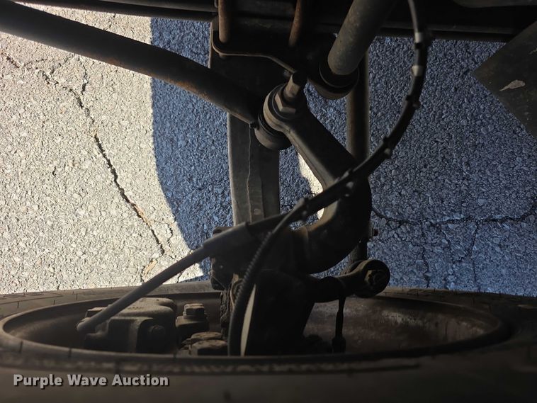 image for item FI0896 2003 Chevy C6500 box truck