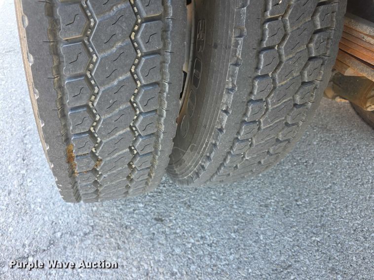 image for item FI0896 2003 Chevy C6500 box truck