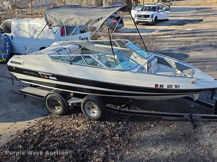 image for item FI0898 1993 Mariah  boat