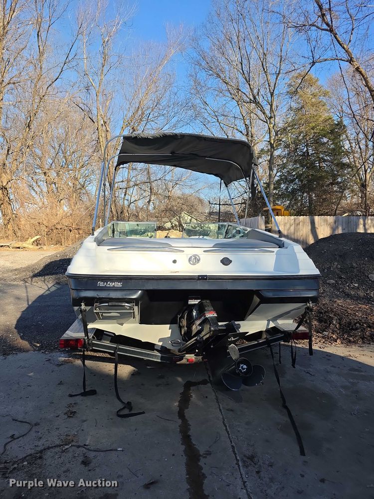 image for item FI0898 1993 Mariah  boat