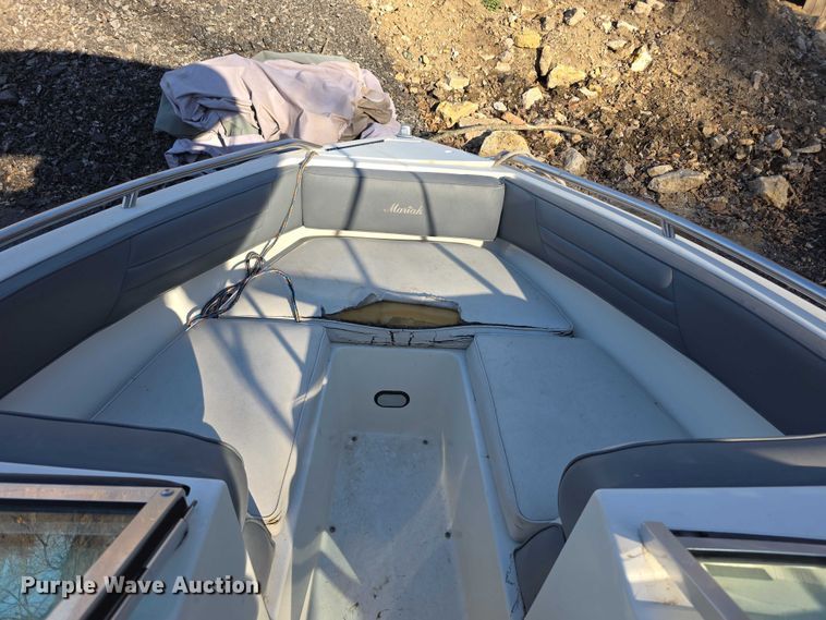 image for item FI0898 1993 Mariah  boat