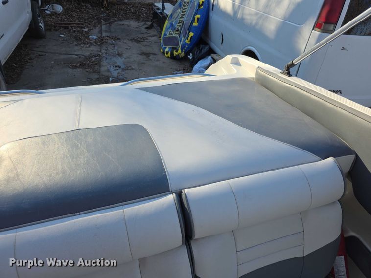 image for item FI0898 1993 Mariah  boat