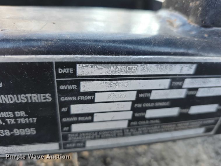image for item FI0898 1993 Mariah  boat