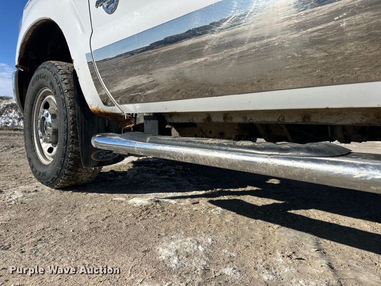 image for item FK0004 2011 Ford F250 Super Duty Crew Cab pickup truck