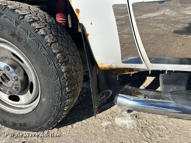 image for item FK0004 2011 Ford F250 Super Duty Crew Cab pickup truck