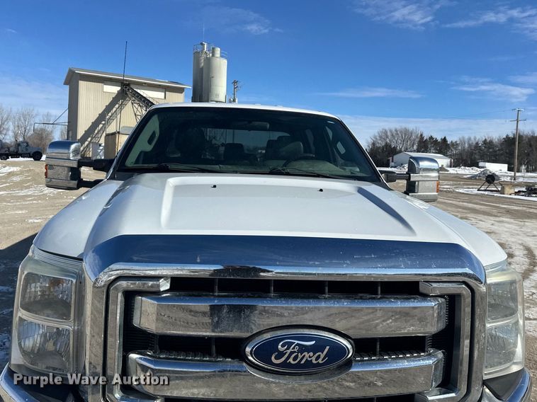 image for item FK0004 2011 Ford F250 Super Duty Crew Cab pickup truck